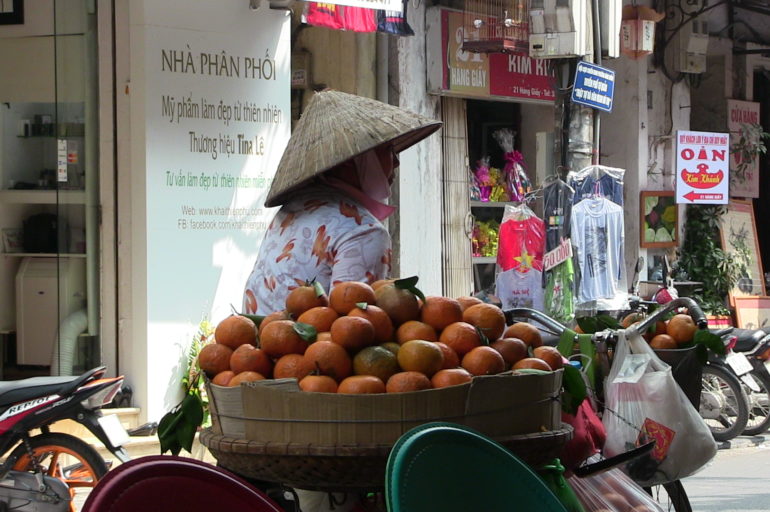 A Peregrine Dame Deleted Scene: Ha Noi Street Food